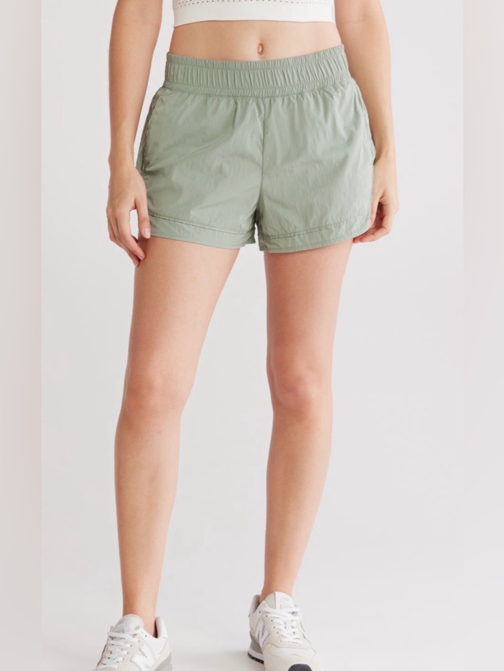 Yogalicious Radiant On Track Running Shorts Size XL Lily Pad/Light Olive Green